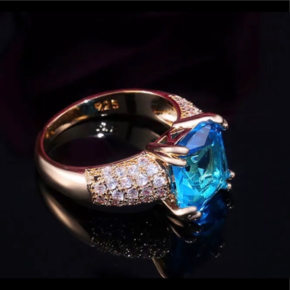 Ring - Picture 3 of 4